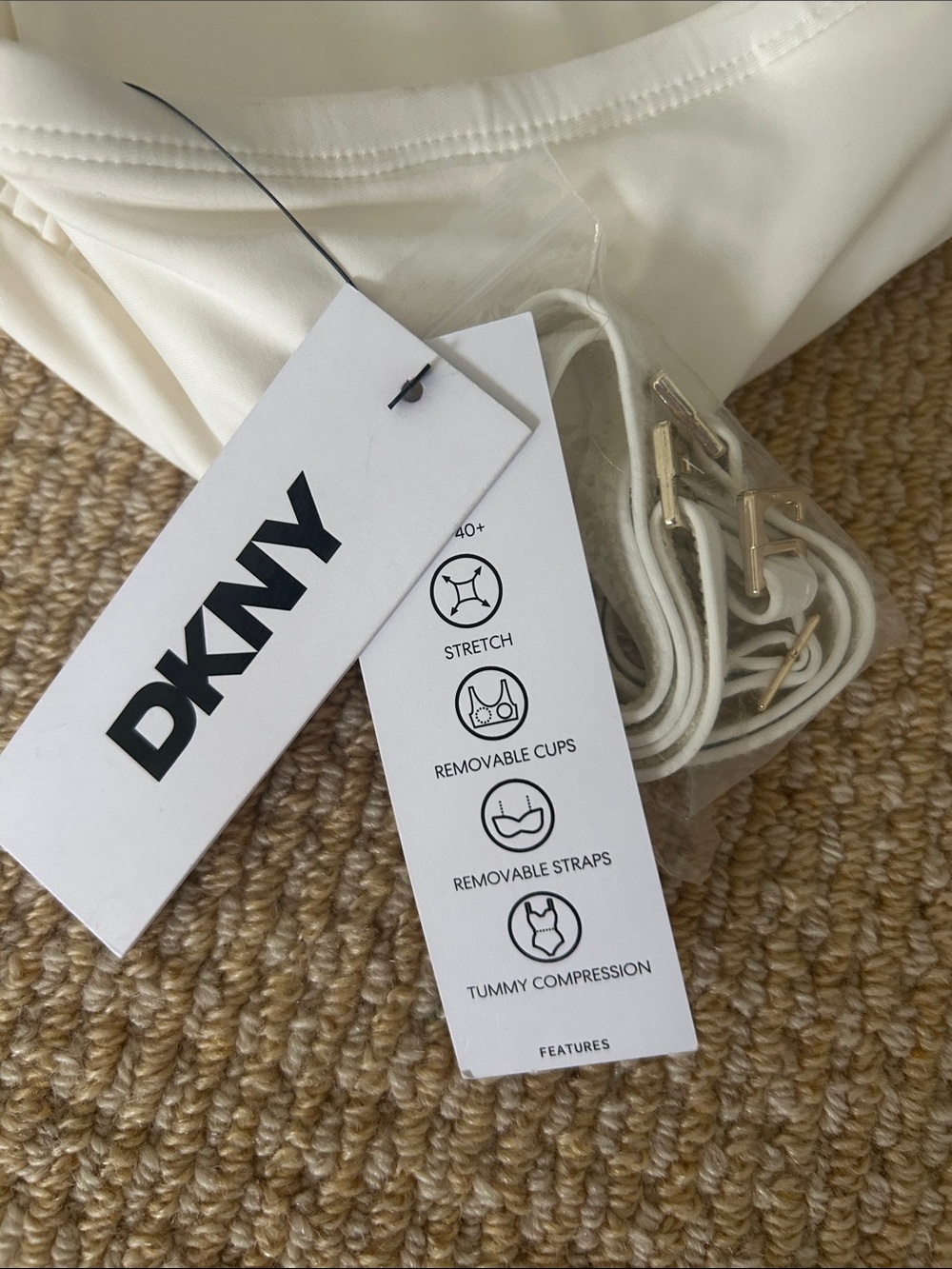 Women’s DKNY chic white removable straps swimsuit NWT Sz XS - Picture 4 of 7